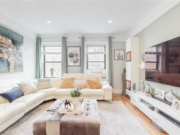 8310 35 Avenue 3O, Jackson Heights NY 11372