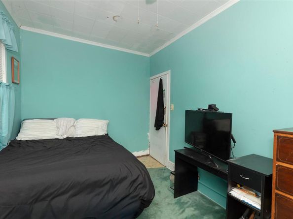 690 Minnieford Avenue, Bronx NY 10464
