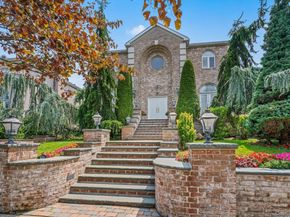 6 Summit Place, Malba NY 11357