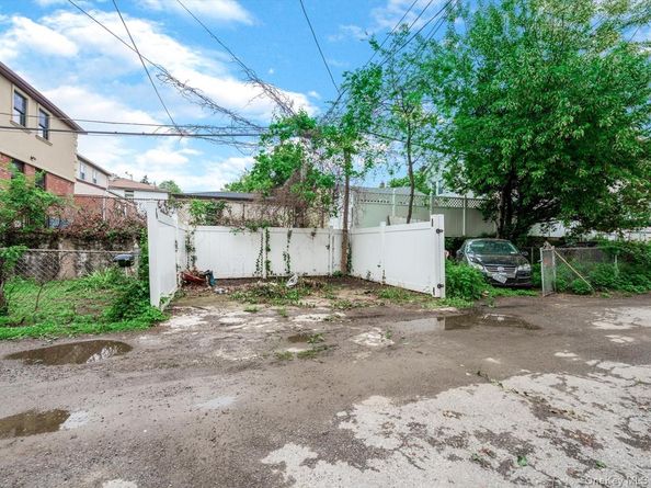 17209 Sayres Avenue 000000000000000000, Jamaica NY 11433