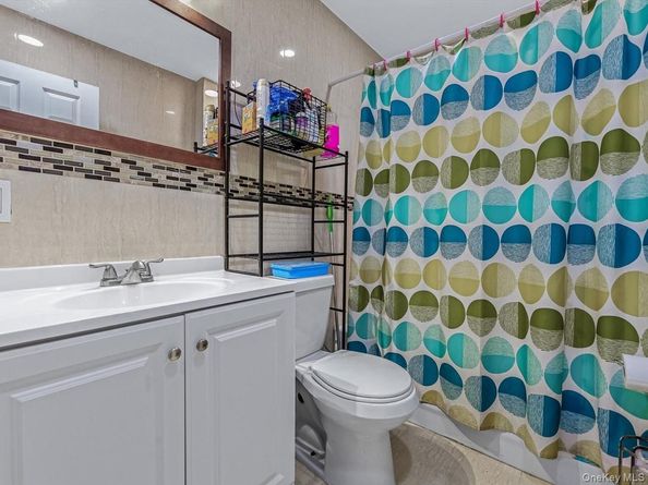 17209 Sayres Avenue 000000000000000000, Jamaica NY 11433