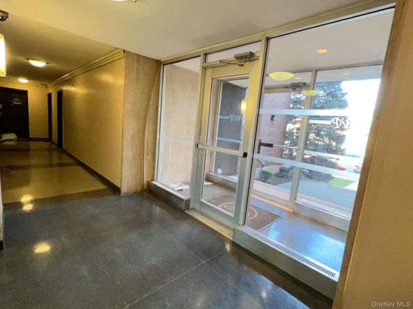 75-08 Bell Boulevard 2J, Bayside NY 11364