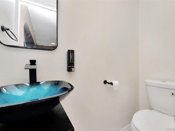 3152 Randall Avenue, Bronx NY 10465