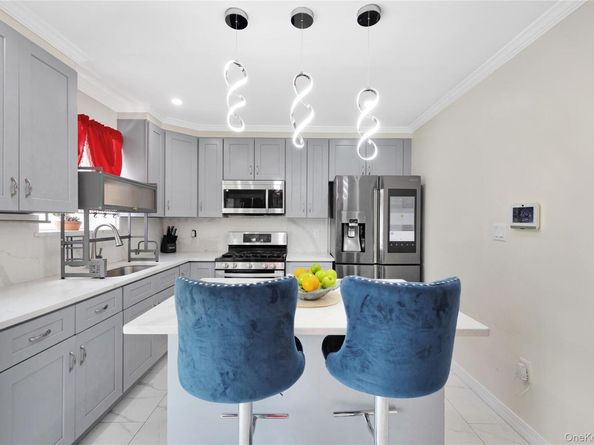 3152 Randall Avenue, Bronx NY 10465