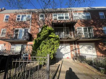2567 W 15th Street