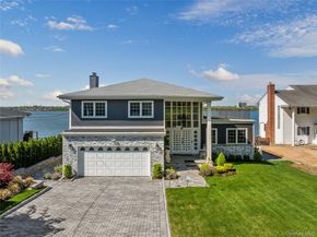14 Shorecliff Place, Great Neck NY 11023
