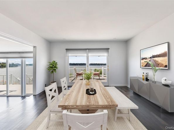 14 Shorecliff Place, Great Neck NY 11023