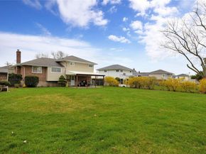 21 Lee Drive, Farmingdale NY 11735