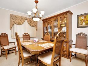 21 Lee Drive, Farmingdale NY 11735