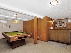 21 Lee Drive, Farmingdale NY 11735