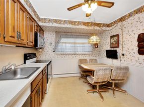 21 Lee Drive, Farmingdale NY 11735