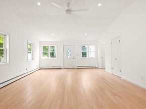 8 Maple Street, Glenwood Landing NY 11547