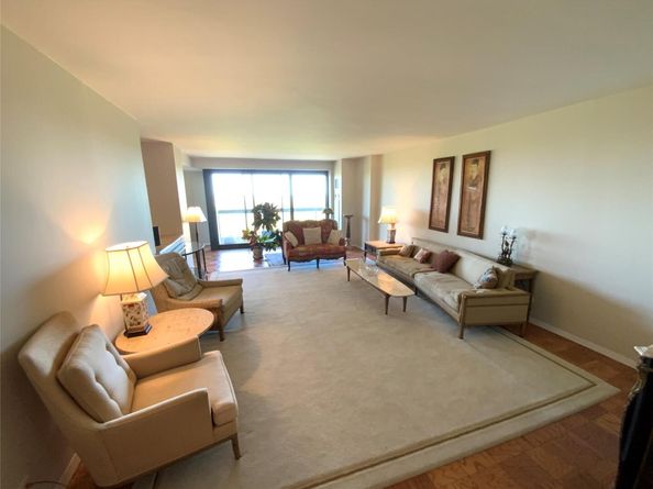 27010 Grand Central Parkway 29H, Floral Park NY 11005