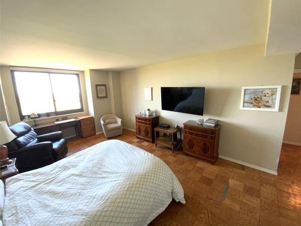 27010 Grand Central Parkway 29H, Floral Park NY 11005