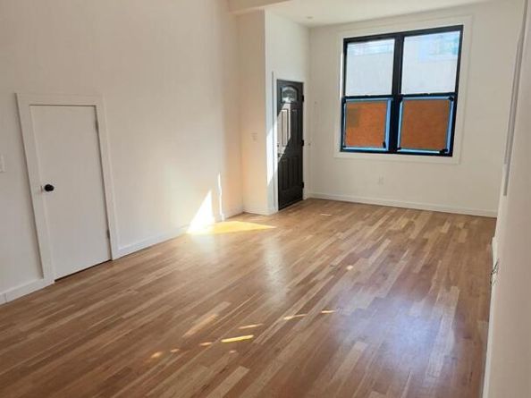 32 Radde Place, Brooklyn NY 11233