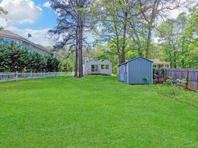 299 S River Road, Calverton NY 11933