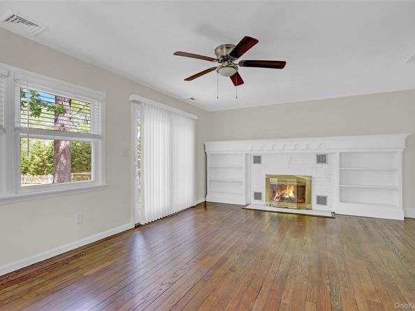 299 S River Road, Calverton NY 11933
