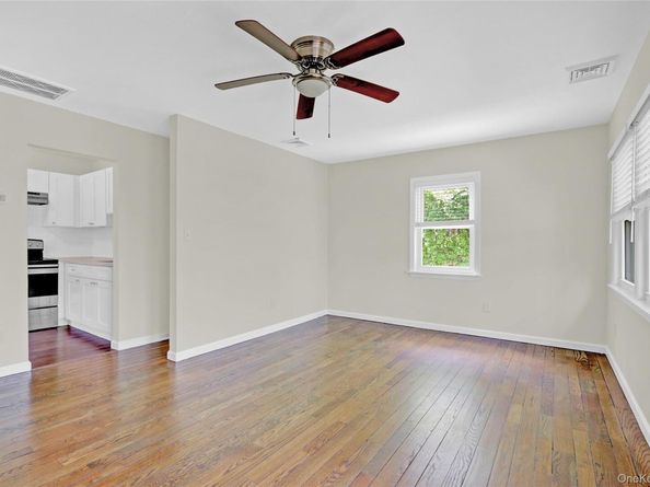 299 S River Road, Calverton NY 11933