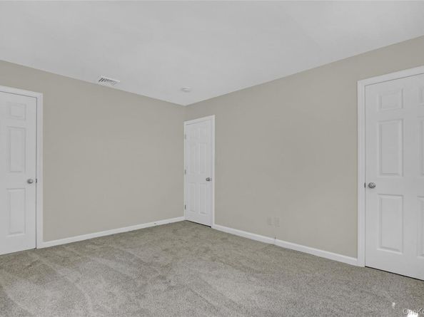 299 S River Road, Calverton NY 11933