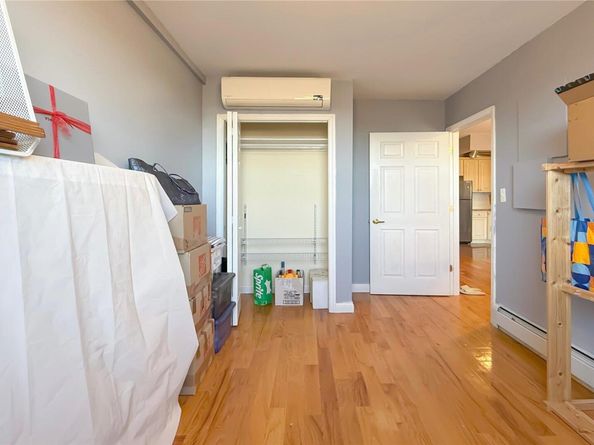 71-24 163rd Street 5A, Fresh Meadows NY 11365
