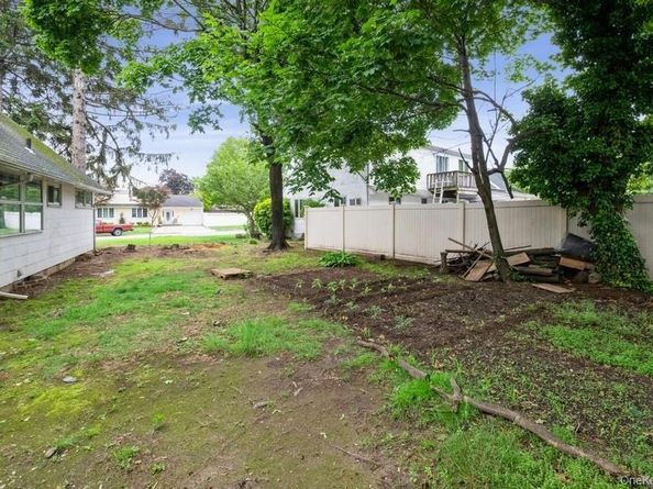 404 Foxdale Avenue, Oceanside NY 11572