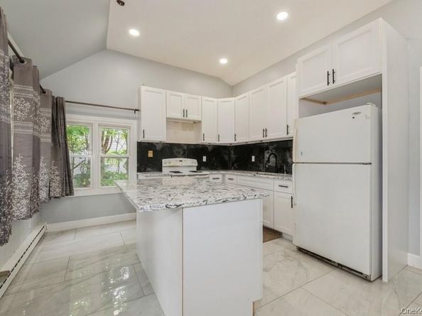 404 Foxdale Avenue, Oceanside NY 11572