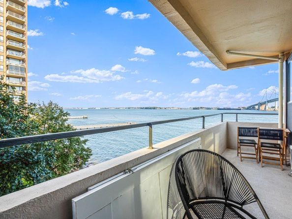 166-41 Powells Cove Boulevard 4B, Beechhurst NY 11357