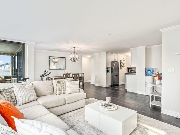 166-41 Powells Cove Boulevard 4B, Beechhurst NY 11357