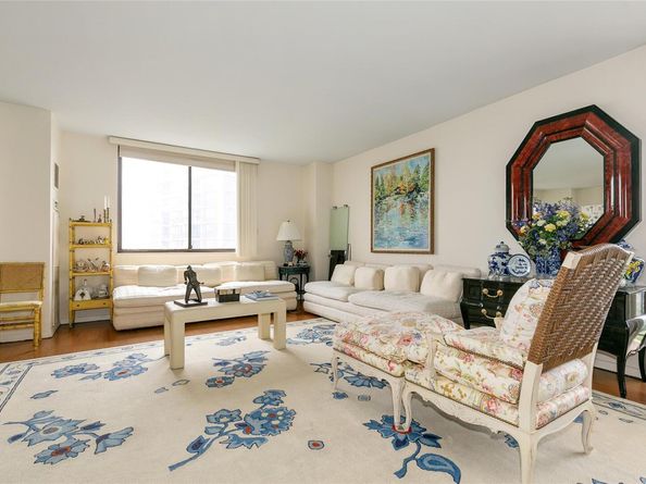 271-10 Grand Central Parkway 27N, Floral Park NY 11005