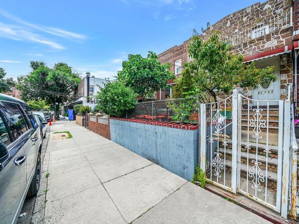 2168 37th Street, Astoria NY 11105