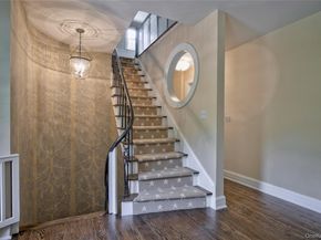 9 Meadow Spring Lane, Glen Cove NY 11542