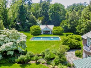 8 & 9 Meadow Spring Lane, Glen Cove NY 11542