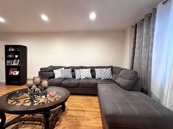 270 N Broadway 2HI, Yonkers NY 10701