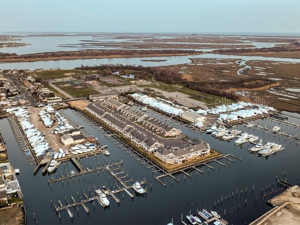 8 Ocean Watch Court, Freeport NY 11520