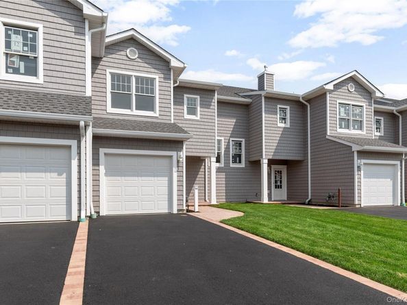 8 Ocean Watch Court, Freeport NY 11520