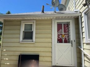 221 Lincoln Avenue, Mineola NY 11501