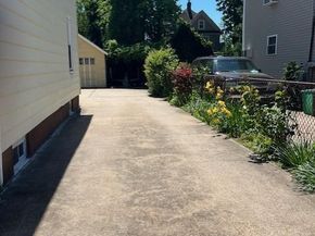 221 Lincoln Avenue, Mineola NY 11501