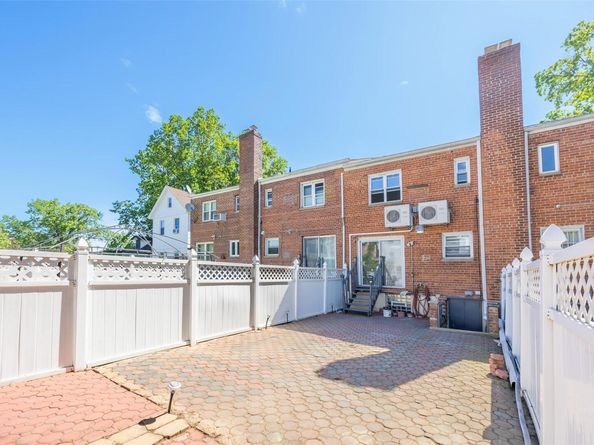 60-12 171 Street, Fresh Meadows NY 11365