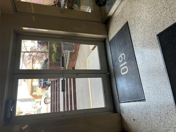 610 Waring Avenue 6C, Bronx NY 10467