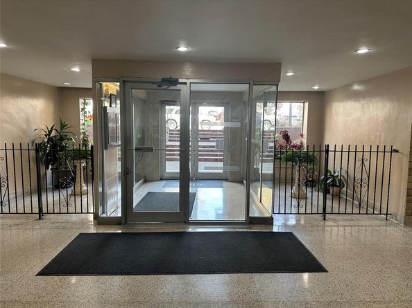 610 Waring Avenue 6C, Bronx NY 10467