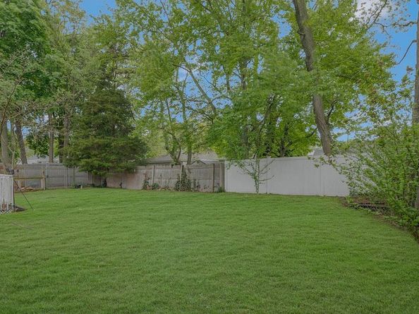 5 Charles Street, Selden NY 11784