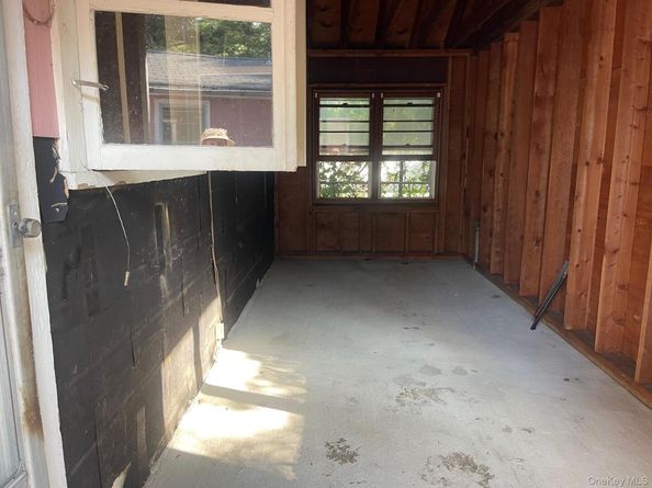 1750 Peconic Bay Boulevard, Laurel NY 11948