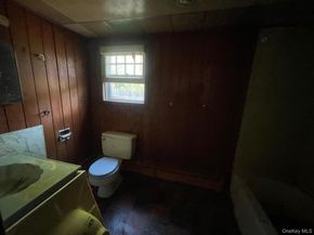 1750 Peconic Bay Boulevard, Laurel NY 11948