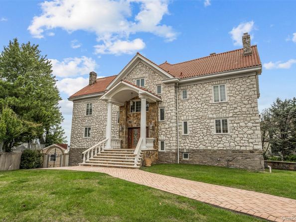 3407 Country Club Road, Bronx NY 10465
