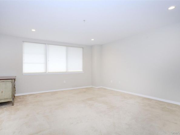 100 Harbor View Drive 423, Port Washington NY 11050