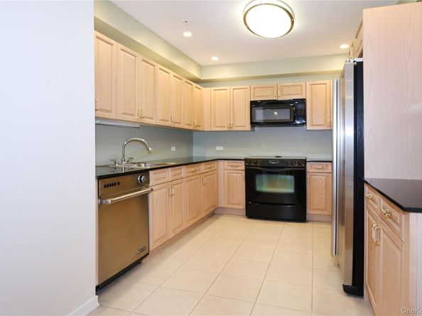 100 Harbor View Drive 423, Port Washington NY 11050