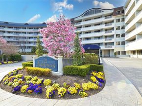 100 Harbor View Drive 423, Port Washington NY 11050