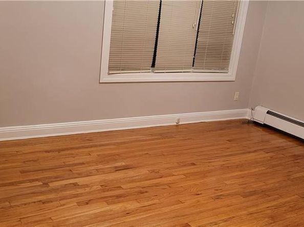 63 E Dover Street, Valley Stream NY 11580