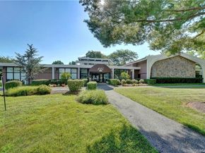 15F Essex Place F, Yorktown Heights NY 10598