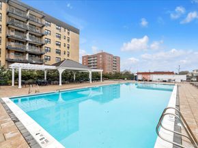 2 Richmond Road 1I, Long Beach NY 11561